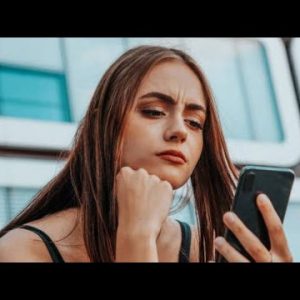 Girl's Not Responding To Your Texts? 5 Common Mistakes to Avoid